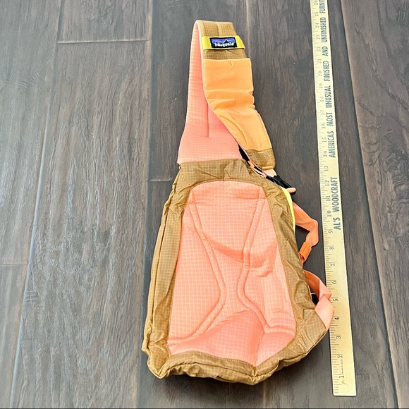 New with Tag Patagonia lightweight sling backpack 8L - Picture 4 of 11